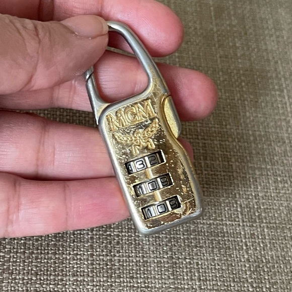 Authentic MCM vintage dial lock - Picture 2 of 5